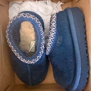 UGG Kids Navy Tasman Shearling-Lined Slip-On Slippers